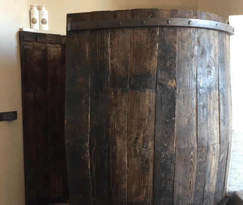 Doccia con botte di legno Doccia di design con botte di legno