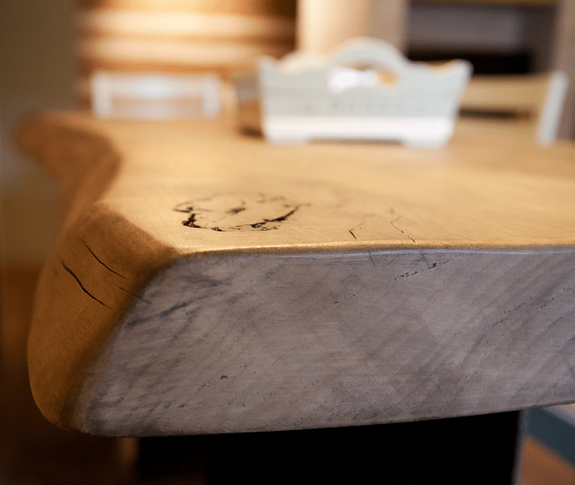 Tavolo in legno impermeabilizzato Tavolo in legno impermeabilizzato - particolare